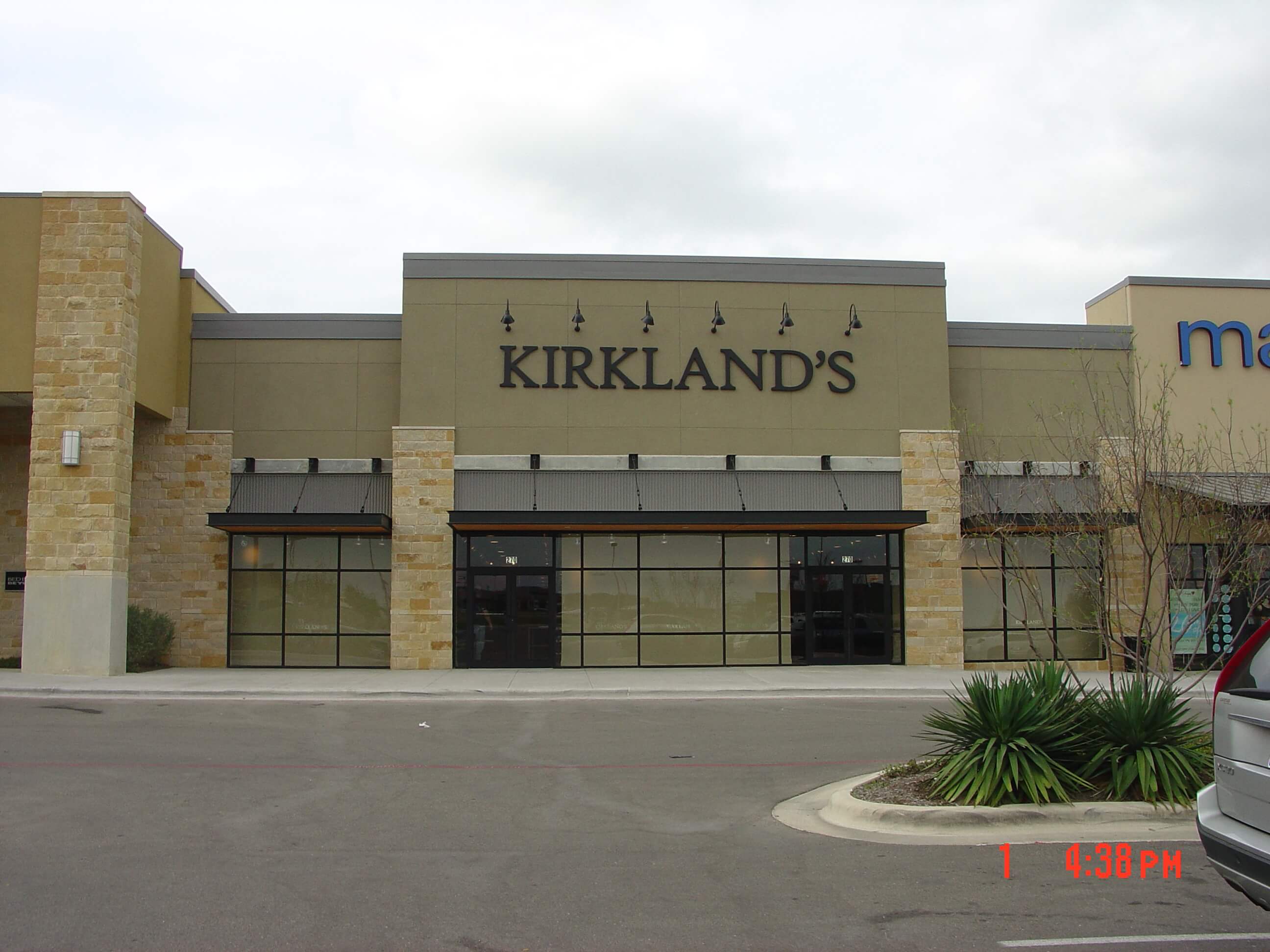 Kirkland's · Metro Commercial